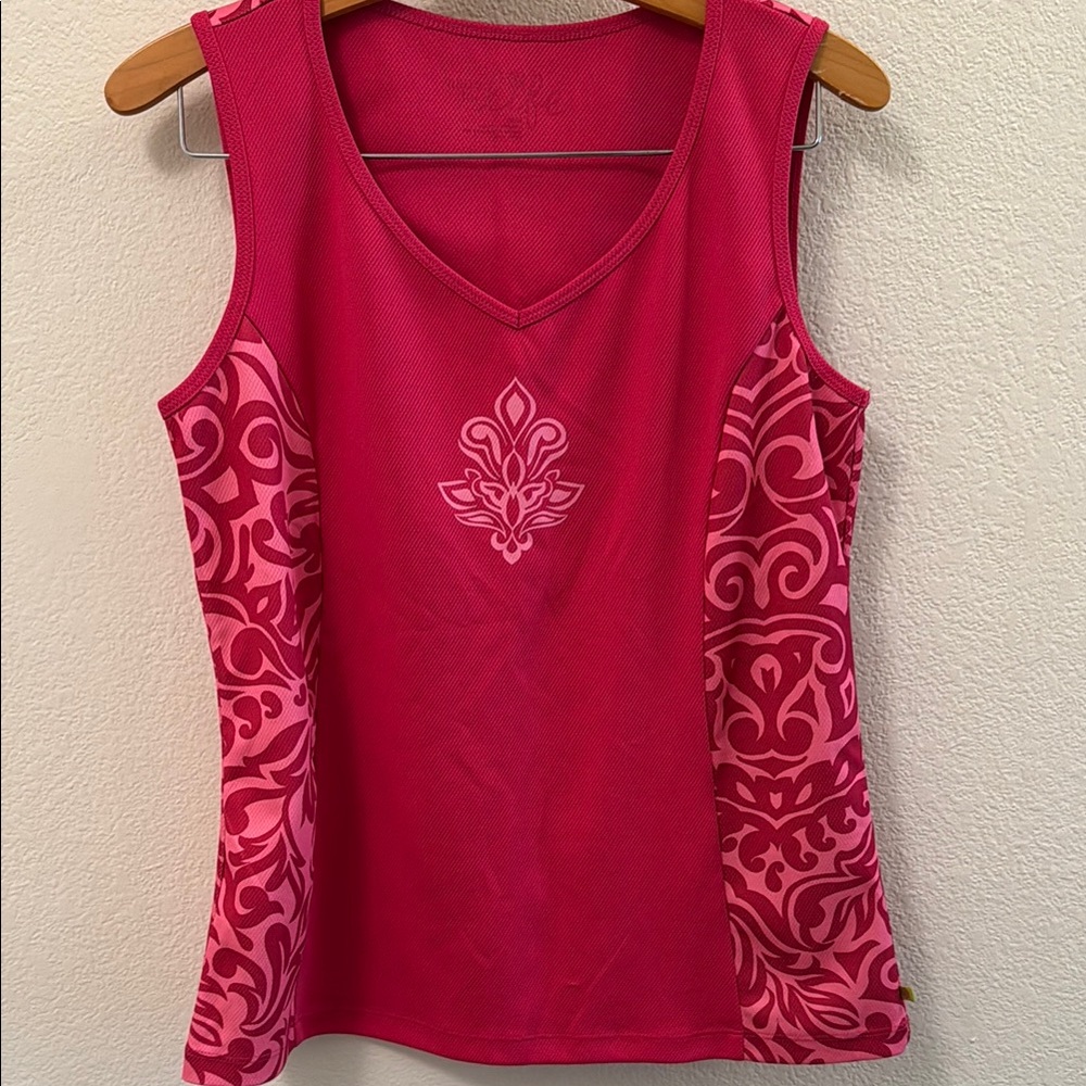 Fitted Pink Graphic Sleeveless Tank Top